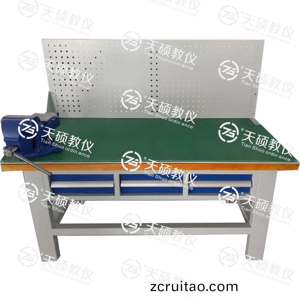 TSBTQG-1型 鉗(qian)工(gong)技能(neng)實(shí)訓(xùn)(xun)平(ping)檯(tai)（單(dan)麵(mian)雙工位(wei)）