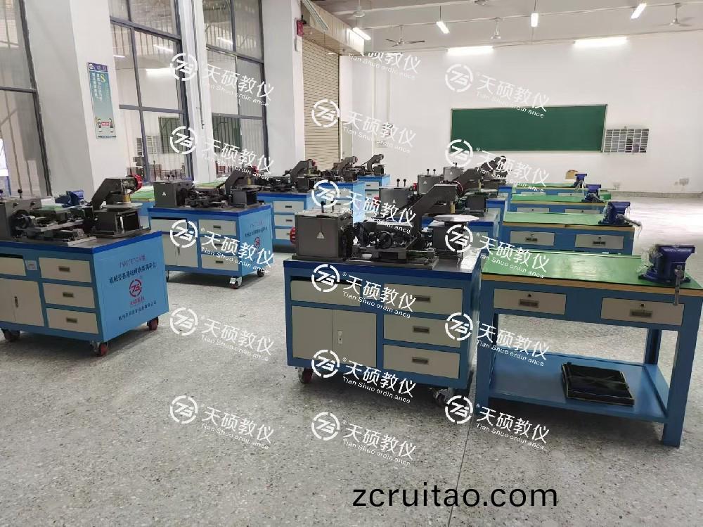 廣東(dong)省(sheng)技(ji)師學(xue)院(yuan)機(ji)械(xie)設(she)備(bei)裝備(bei)與自(zi)動(dong)控製專業(yè)(ye)建(jian)設項(xiang)目順(shun)利(li)安(an)裝、調試、驗收通過(guo)！